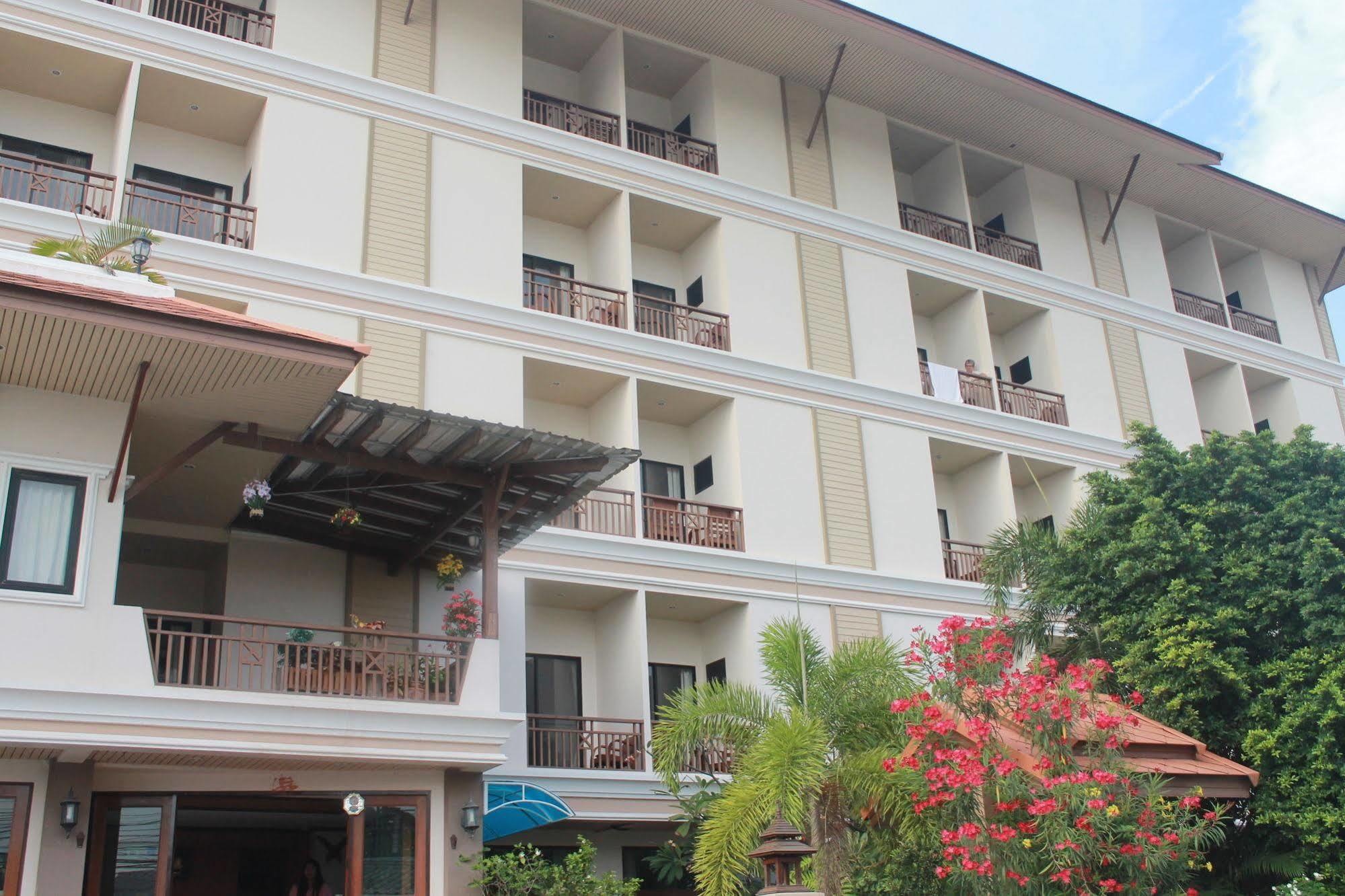 Narawan Hotel, HHQ Zewnętrze zdjęcie