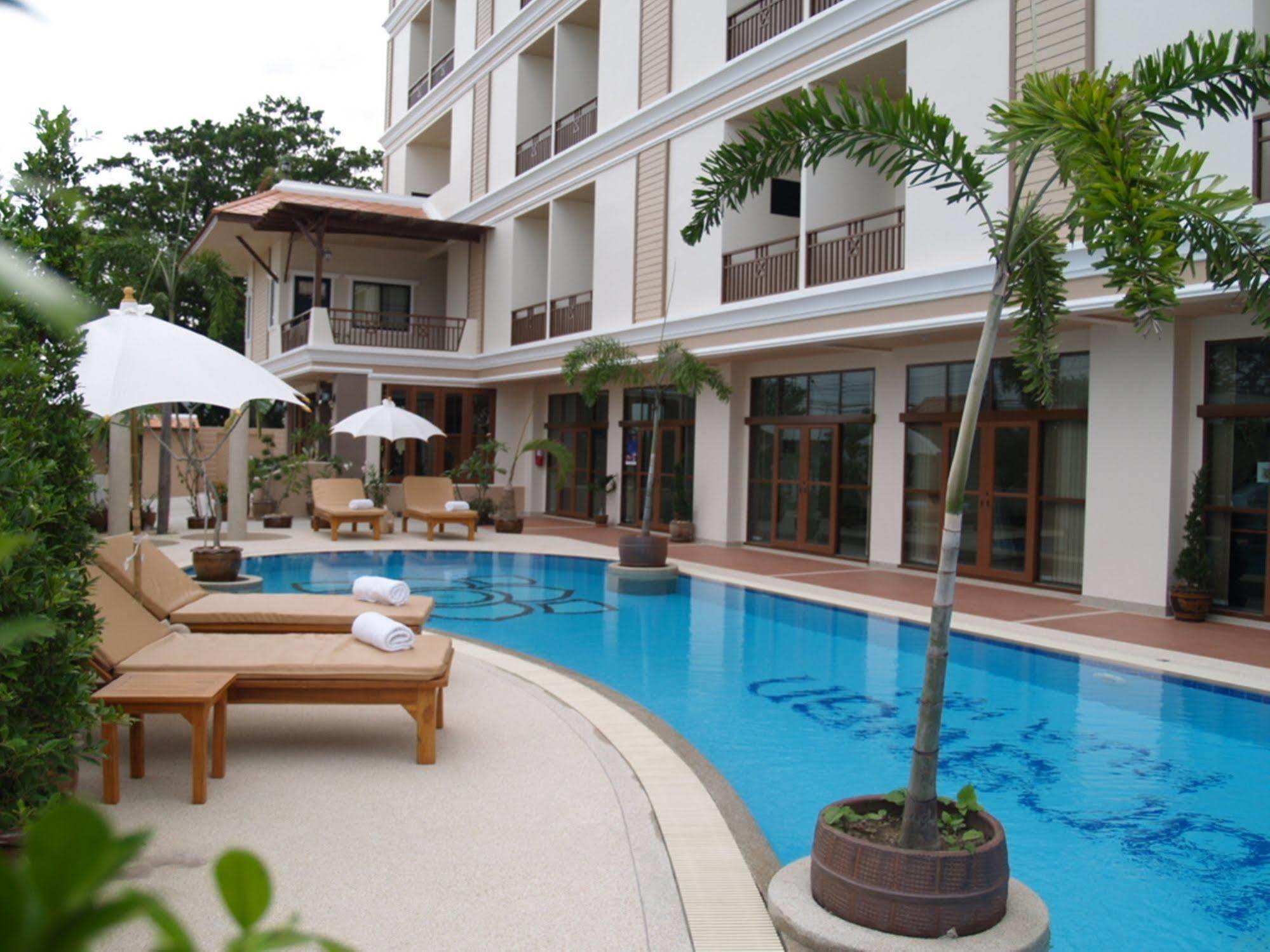 Narawan Hotel, HHQ Zewnętrze zdjęcie