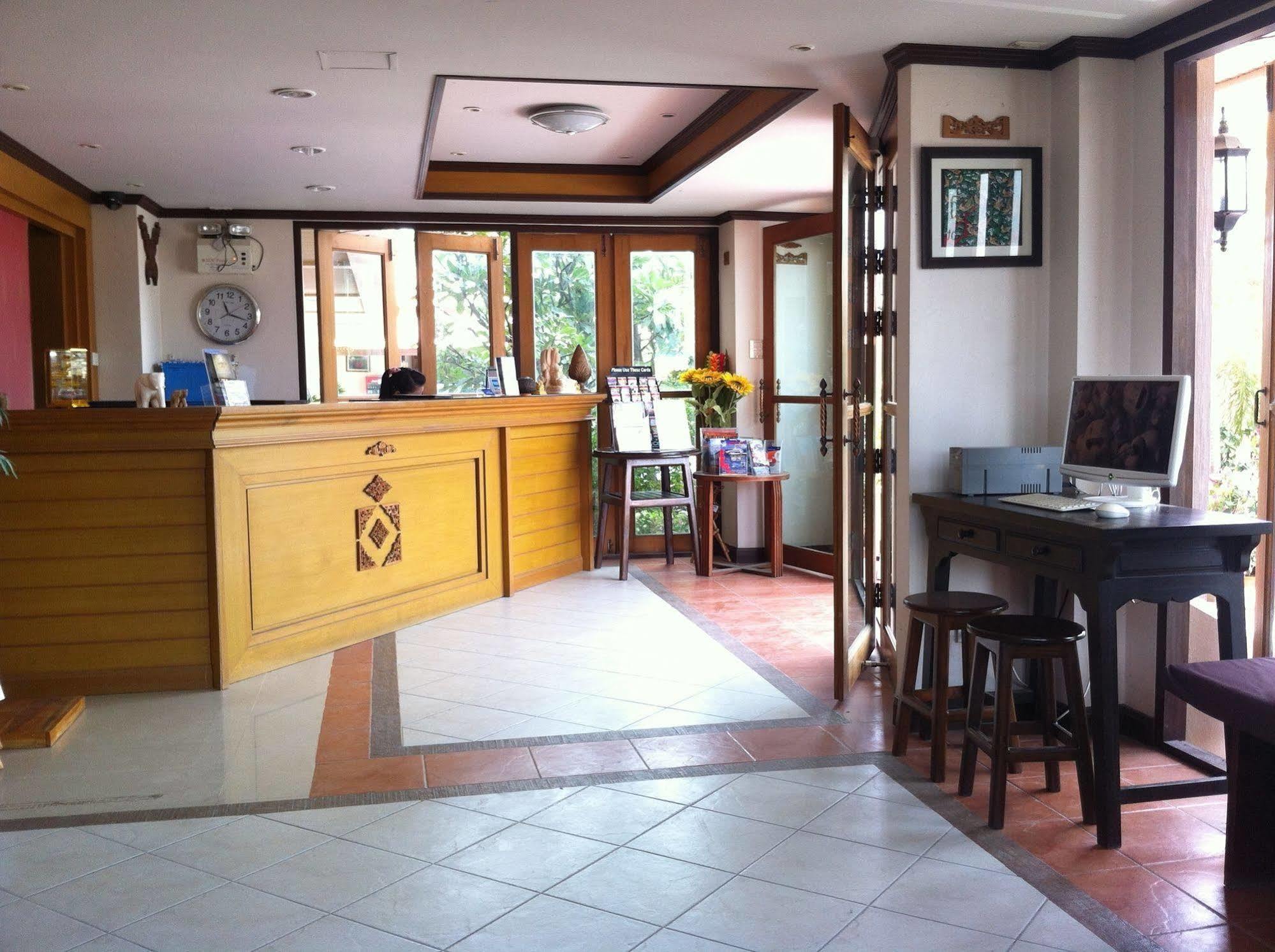 Narawan Hotel, HHQ Zewnętrze zdjęcie